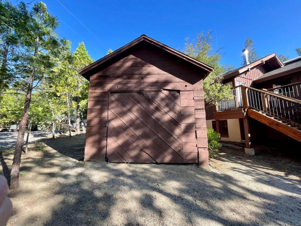 Image 33 of property listing at 54825 Willow Cove, Bass Lake, CA 93604