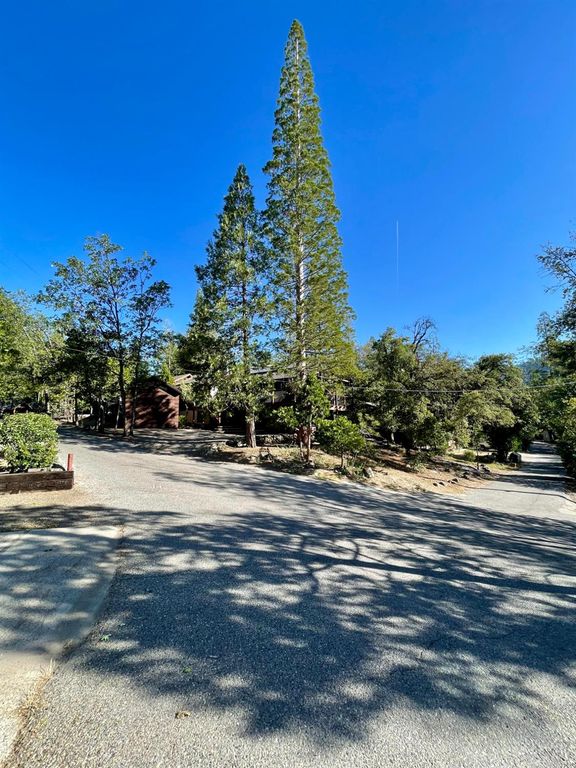 Image 35 of property listing at 54825 Willow Cove, Bass Lake, CA 93604