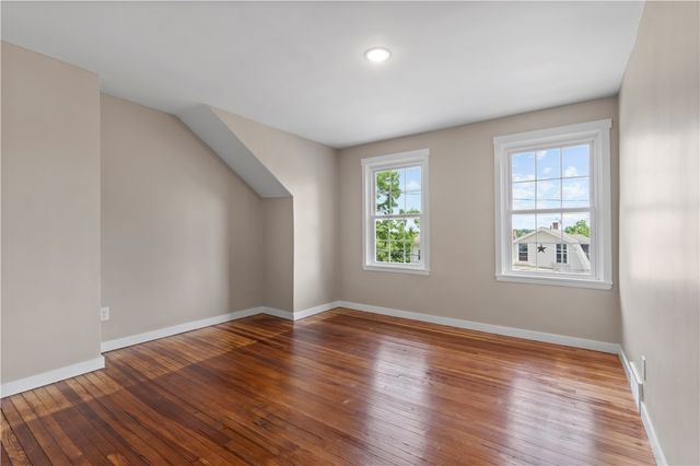 350 Ridgewood Ave, West View, PA 15229