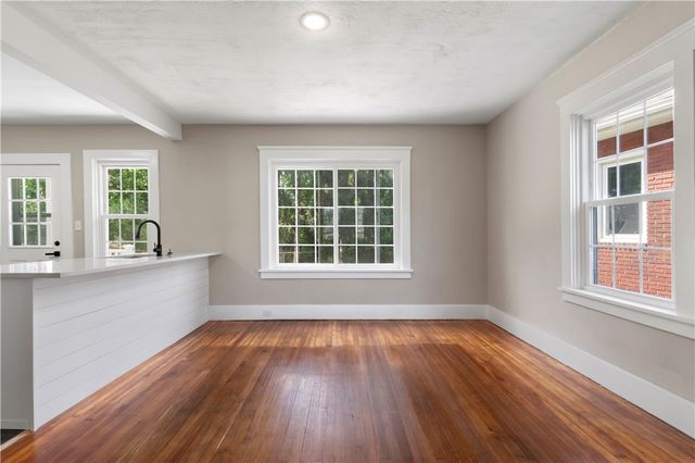 350 Ridgewood Ave, West View, PA 15229