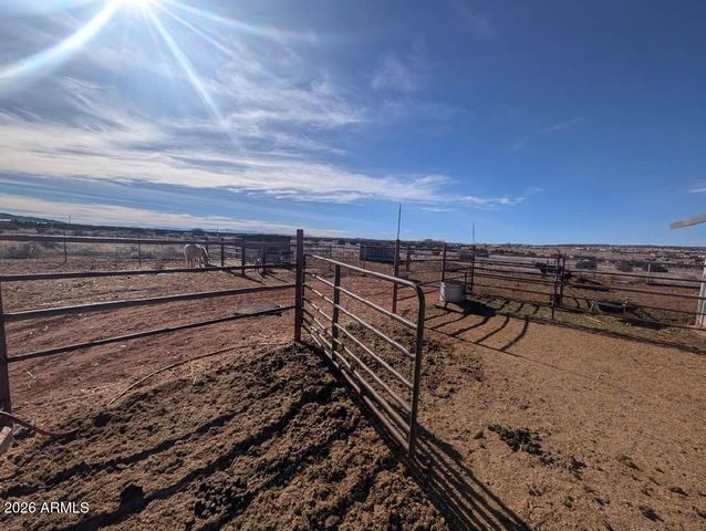 3080 W 8th South Place, St Johns, AZ 85936