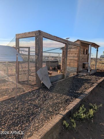 3080 W 8th South Place, St Johns, AZ 85936