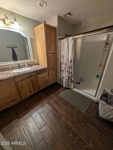 3080 W 8th South Place, St Johns, AZ 85936