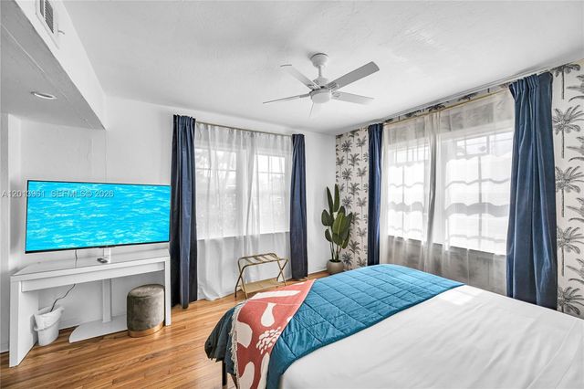 7643 Harding Ave, Miami Beach, FL 33141