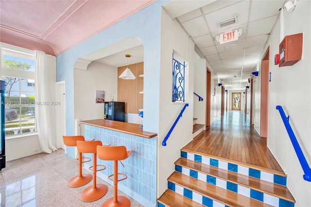 7643 Harding Ave, Miami Beach, FL 33141