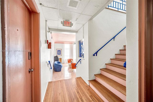 7643 Harding Ave, Miami Beach, FL 33141