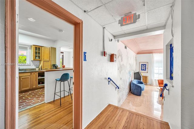 7643 Harding Ave, Miami Beach, FL 33141