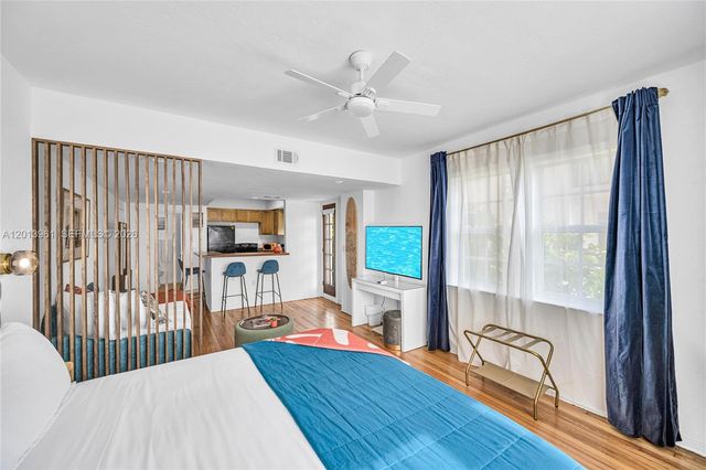 7643 Harding Ave, Miami Beach, FL 33141