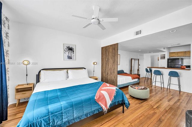 7643 Harding Ave, Miami Beach, FL 33141
