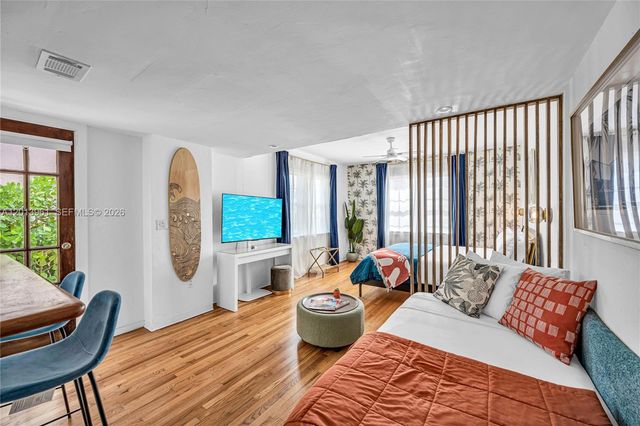 7643 Harding Ave, Miami Beach, FL 33141