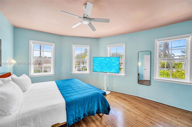 7643 Harding Ave, Miami Beach, FL 33141