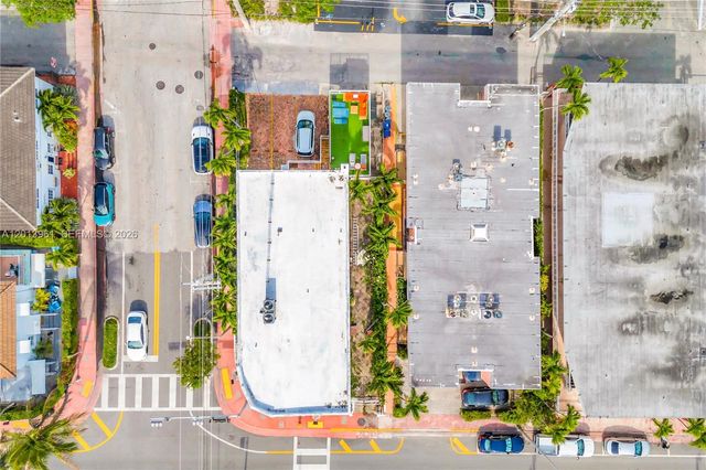 7643 Harding Ave, Miami Beach, FL 33141