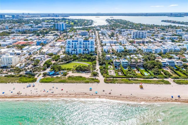 7643 Harding Ave, Miami Beach, FL 33141