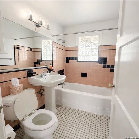 246 Wellesley Blvd, San Antonio, TX 78209