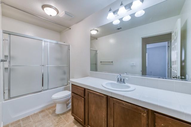 3308 N Gregory Avenue, Fresno, CA 93722