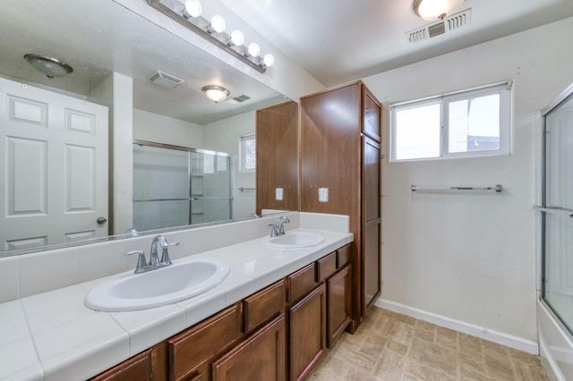 3308 N Gregory Avenue, Fresno, CA 93722