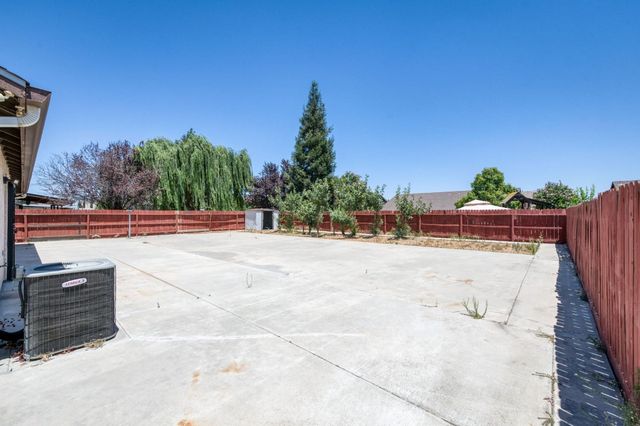 3308 N Gregory Avenue, Fresno, CA 93722