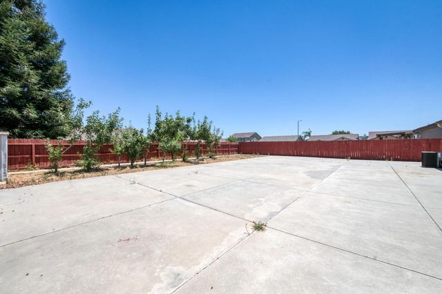 3308 N Gregory Avenue, Fresno, CA 93722
