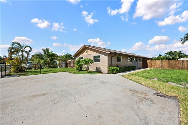 260 JENNINGS Avenue 262, Greenacres, FL 33463
