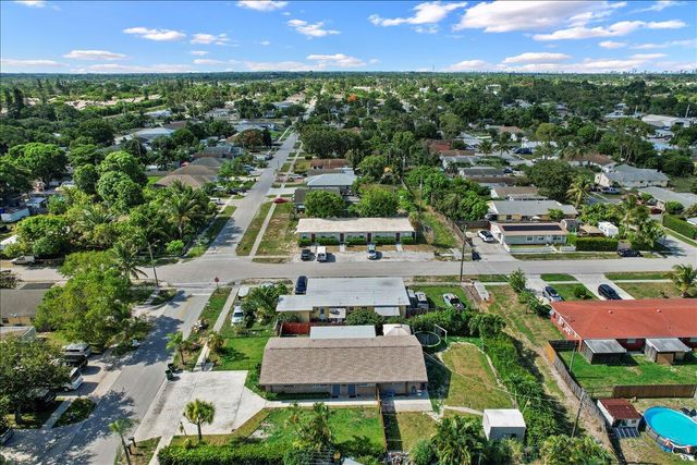260 JENNINGS Avenue 262, Greenacres, FL 33463