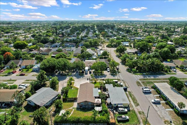 260 JENNINGS Avenue 262, Greenacres, FL 33463