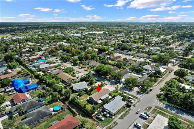 260 JENNINGS Avenue 262, Greenacres, FL 33463