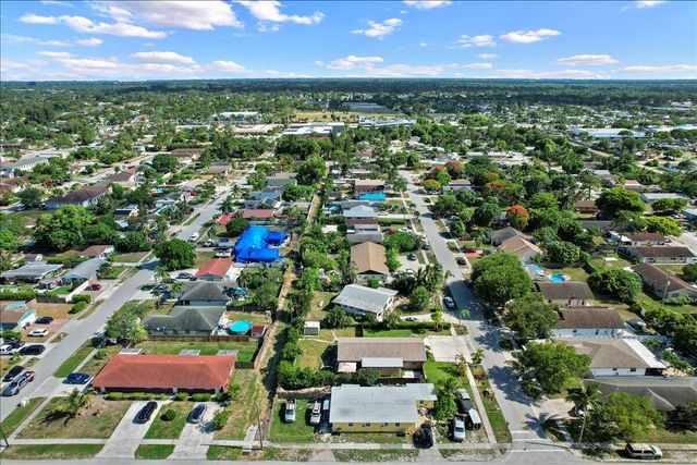 260 JENNINGS Avenue 262, Greenacres, FL 33463