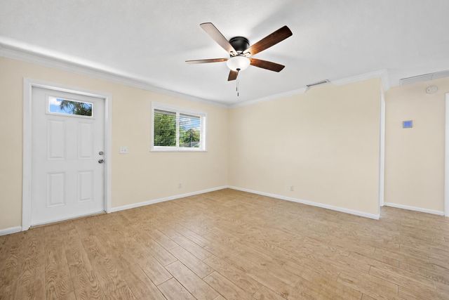 260 JENNINGS Avenue 262, Greenacres, FL 33463