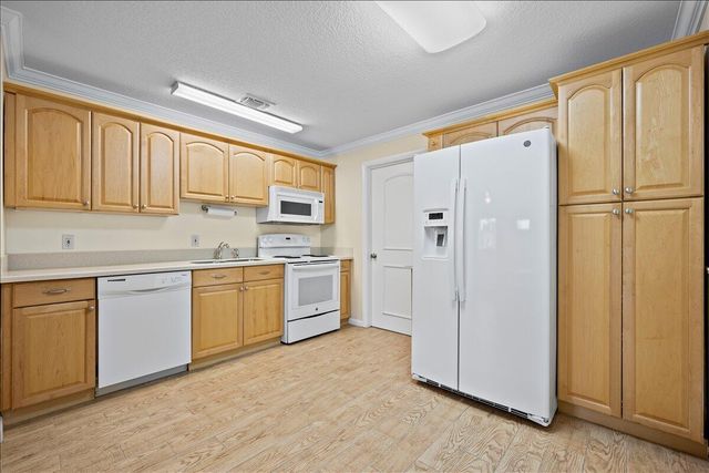 260 JENNINGS Avenue 262, Greenacres, FL 33463