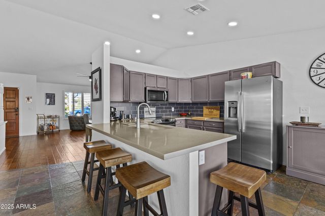 2749 E ROCK WREN Road, Phoenix, AZ 85048