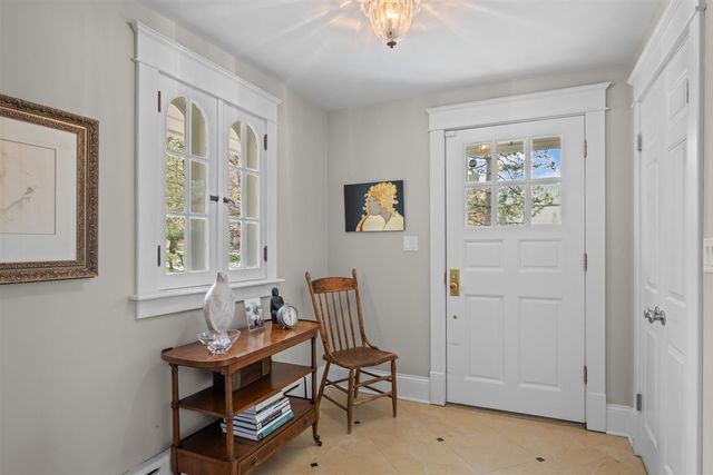 2269 Saint Johns Avenue, Highland Park, IL 60035