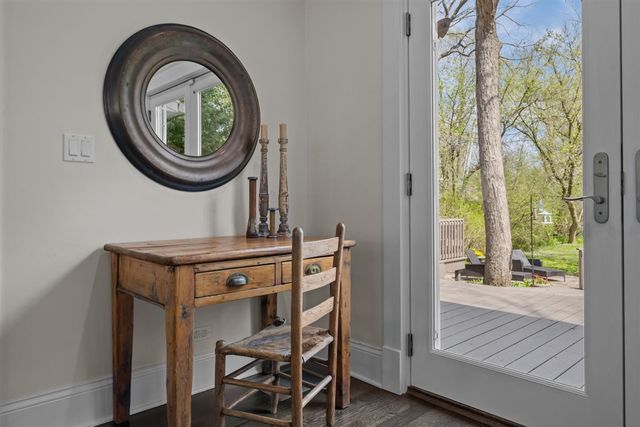 2269 Saint Johns Avenue, Highland Park, IL 60035