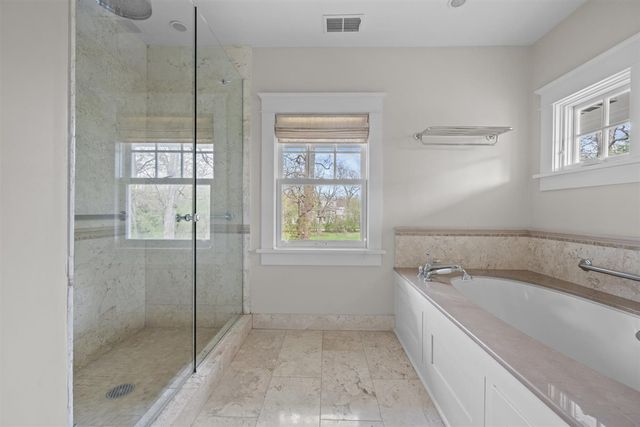 2269 Saint Johns Avenue, Highland Park, IL 60035