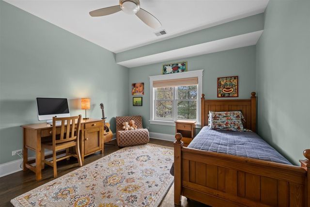 2269 Saint Johns Avenue, Highland Park, IL 60035