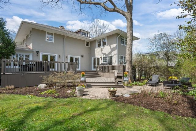 2269 Saint Johns Avenue, Highland Park, IL 60035