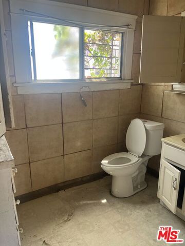1346 W 61st Street, Los Angeles, CA 90044