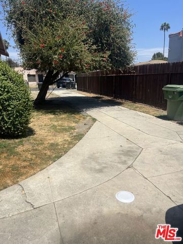 1346 W 61st Street, Los Angeles, CA 90044