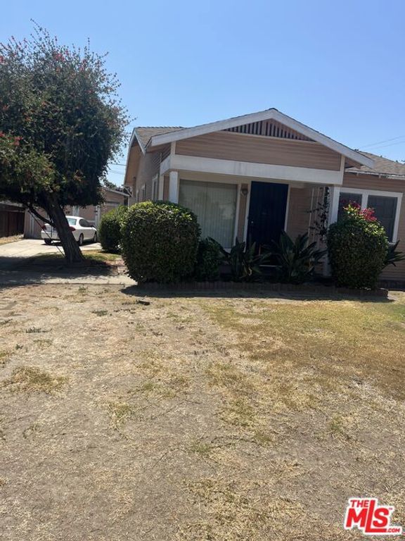 1346 W 61st Street, Los Angeles, CA 90044