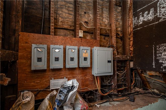 934 W Ridge, Sharpsville, PA 16150