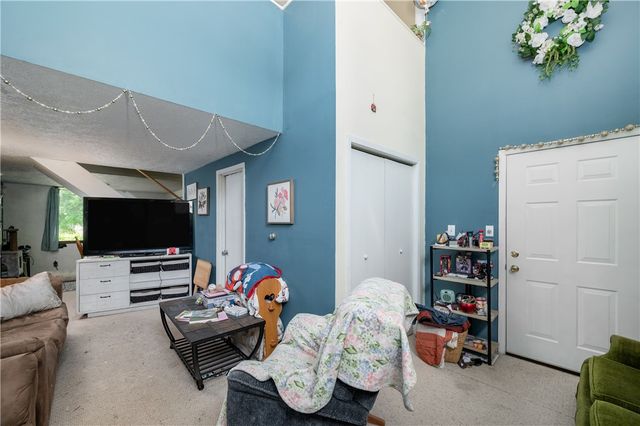 934 W Ridge, Sharpsville, PA 16150