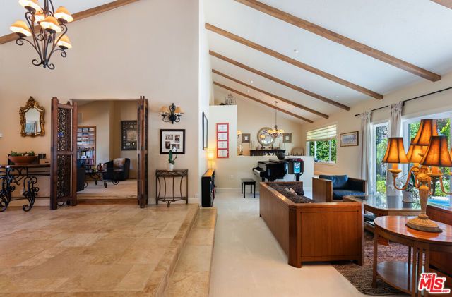 5041 Orrville Avenue, Woodland Hills (los Angeles), CA 91367