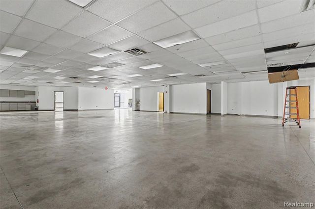15120 N Commerce Drive, Dearborn, MI 48120
