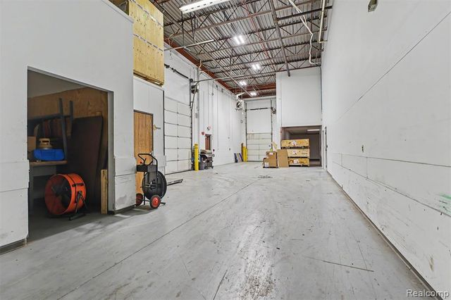 15120 N Commerce Drive, Dearborn, MI 48120