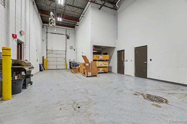 15120 N Commerce Drive, Dearborn, MI 48120