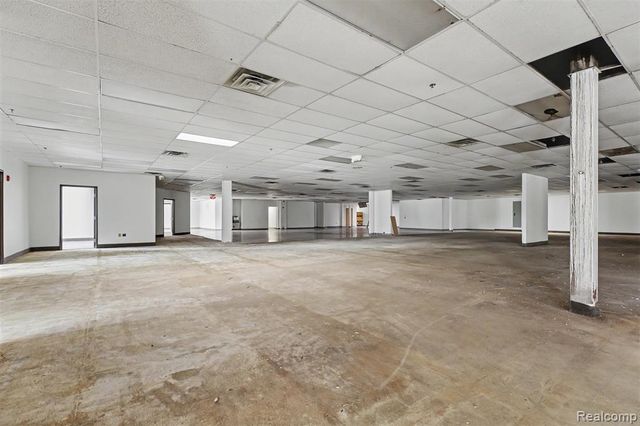 15120 N Commerce Drive, Dearborn, MI 48120