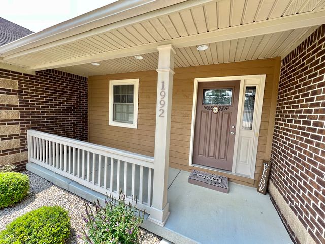 1992 Austin James Lane, Seymour, IN 47274