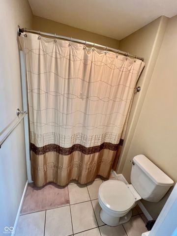 1992 Austin James Lane, Seymour, IN 47274