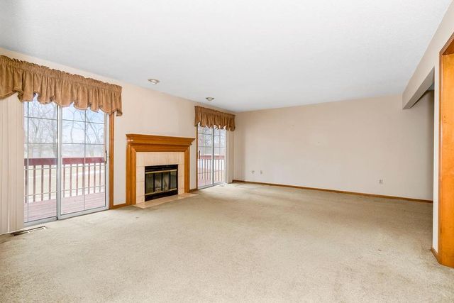 1305 NW Village Drive B, Blue Springs, MO 64015