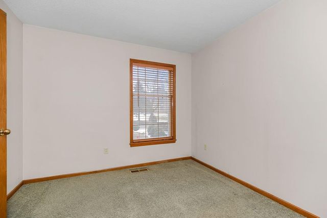 1305 NW Village Drive B, Blue Springs, MO 64015