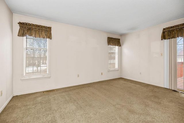 1305 NW Village Drive B, Blue Springs, MO 64015